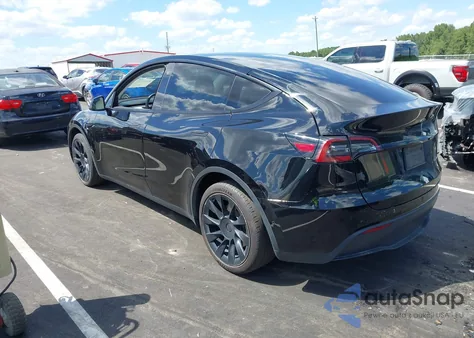 2021 Tesla Model Y Long Range Dual Motor All-Wheel Drive z USA, uszkodzony, nr VIN 5YJYGDEE2MF257923
